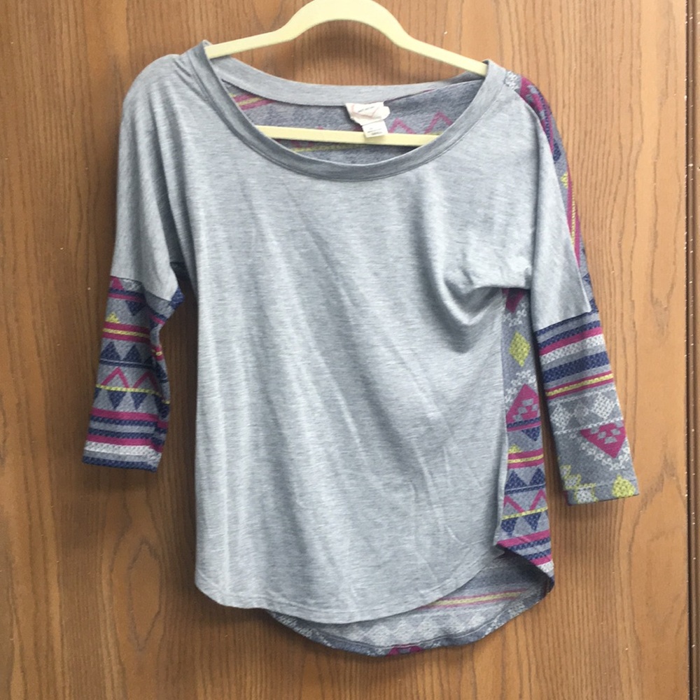 Half sleeve shirt